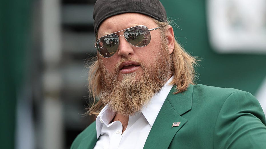 A former Jets player expressed his disappointment with a New Jersey town for not recognizing Charlie Kirk.