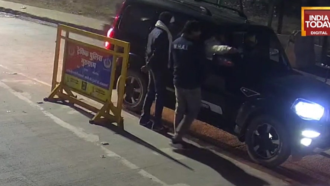 Caught on Camera: Firing at Delhi-Mumbai Expressway toll plaza over toll dispute ​ 