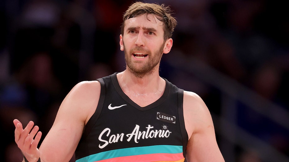 Sportscaster rips NBA player over blog post opposing team’s strip club promotion