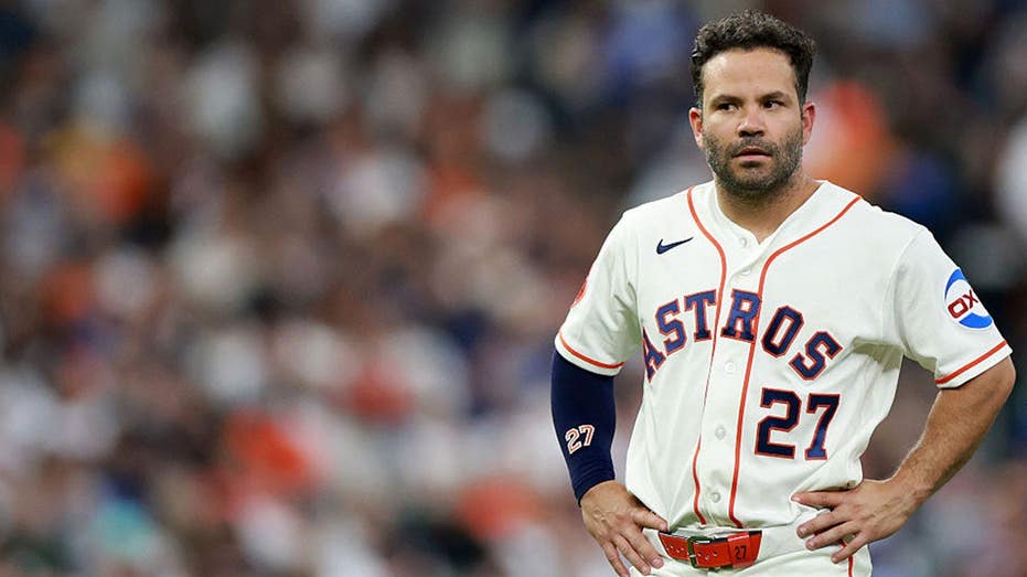Shohei Ohtani humiliates Jose Altuve with what may be the most embarrassing strikeout in MLB history